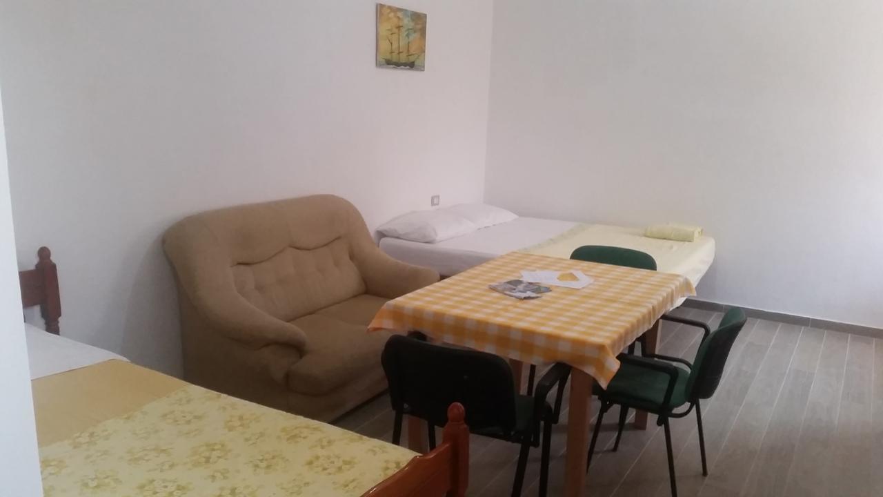 Velaj Apartments Орикум Экстерьер фото